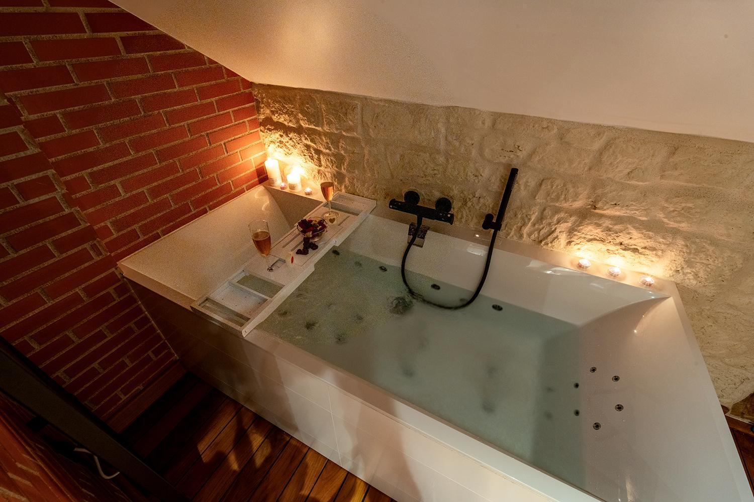 Evasion Chic, Spa Et Sauna Sous Les Toits ナンシー エクステリア 写真